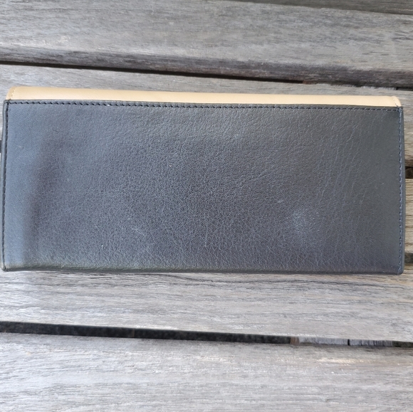 Clathas wallet Leather Beige/Black NWOT - Picture 3 of 8
